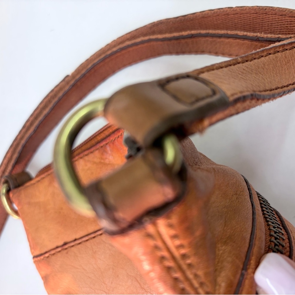 Fossil Brown Pebbled Leather Crossbody Bag Small Zip Pocket Adjustable Strap - Picture 9 of 11